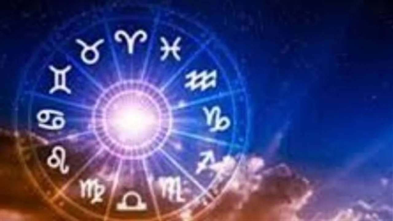 توقعات الأبراج.. تأثير حركة الكواكب على مصير الأسد والجوزاء اليوم الجمعة